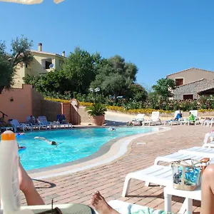 Li Troni Apartahotel Budoni