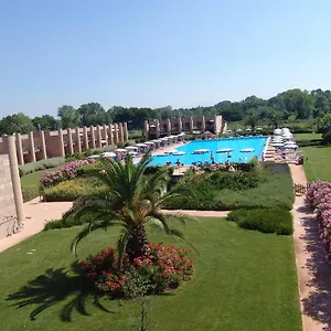 2* Resort Cosmopolitan Golf &