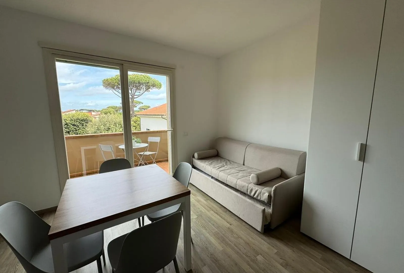 Residence San Francesco Tirrenia Aparthotel