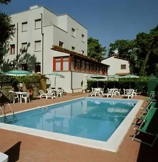 Residence San Francesco Tirrenia 4*,